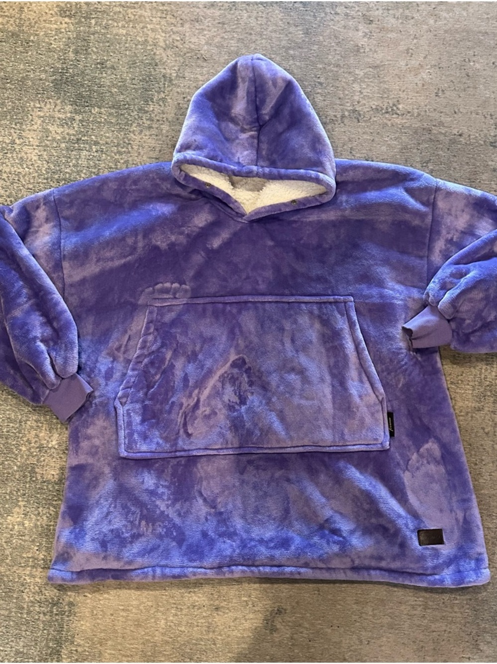 Tirrinia sherpa wearable blanket top/ EUC / no flaws